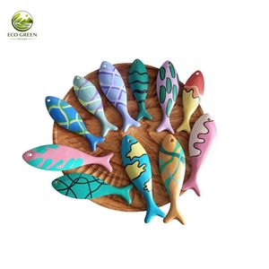 งานฝีมือปลาไม้เพ้นท์อะคริลิคแบบกำหนดเอง ของตกแต่งแขวนทำมือ เป็นมิตรกับสิ่งแวดล้อม สำหรับตกแต่งบ้าน จากผู้ผลิต - Product Image 6