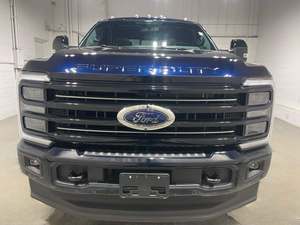 Tout nouveau Super Duty F-350 SRW Platinum Powerstroke 2025 à conduite à gauche - Product Image 1