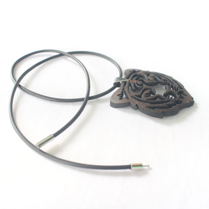 Collar Cabeza de Tigre de Cáscara de Coco-Hecho a Mano y Diseño Audaz | Viet Fargimex - Product Image 5