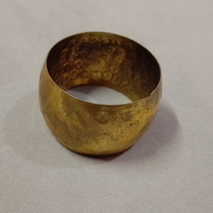 Ensemble de ronds à serviette en résine multicolore de la meilleure conception Vaisselle multiforme pour la maison et le restaurant Cuisine Nouveau style de vaisselle - Product Image 3