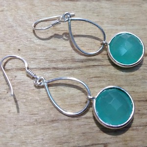 Pendientes colgantes clásicos con diseño de gota elegante, joyería de plata fina, piedra preciosa de Calcedonia, Latón chapado en oro para fiesta, precio al por mayor - Product Image 1