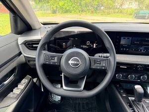 รถ SUV ปี 2025 KICKS SV FWD ไมล์น้อย เกียร์ CVT 141 แรงม้า พร้อมส่ง - Product Image 2