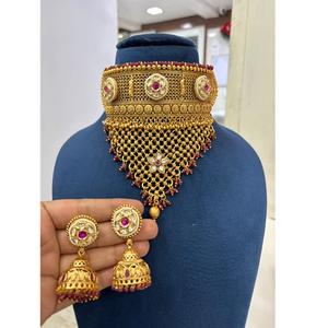 Conjunto de Gargantilla de la mejor calidad de diseñador con aspecto elegante con pendientes Conjunto clásico para mujer para colección de ropa de boda para mujer - Product Image 1