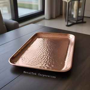 ถาดเสิร์ฟอาหารทรงสี่เหลี่ยมสำหรับโรงแรมถาดรับอาหารดีไซน์หรูหราทำจากอะลูมิเนียมดีไซน์แบบตอกสีทองกุหลาบ - Product Image 1