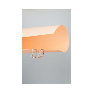 Boucles d'oreilles DelPia Style Infini, tube externe 10 % or 18 carats sur argent sterling 925, cristaux blancs à l'intérieur, rose 10x15mm - Product Image 3