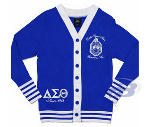 Suéter de Punto DST Sorority para Mujer, Estilo Varsity Vintage con Botones, Estampado Frontal y Letras Griegas Bordadas, Ideal para Invierno - Product Image 1
