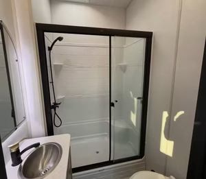 Qualité supérieure !! Caravane légère moderne pour 2 à 8 personnes avec réfrigérateur - Prête pour le camping et les voyages, livraison incluse - Product Image 2