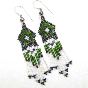 Haute qualité conception personnalisée perles de rocaille broderie boucles d'oreilles goutte vert noir blanc couleur élégant boucles d'oreilles perlées boucles d'oreilles vertes - Product Image 1