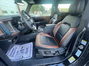 เบาะหนังกล้องหลังซ้าย2023รถ Ford bronco 4x4 2dr SUV ของธนาคารด้านนอก - Product Image 5