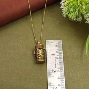 สร้อยคอจี้ทรงกระบอกลายพระจันทร์และดวงดาวสไตล์วินเทจ, จี้กล่องอธิษฐานสีทองโบราณ, เครื่องประดับช่องลับสไตล์เรโทร - Product Image 3