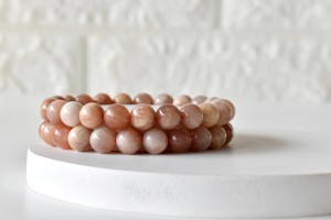 Top Quality Peach Color Moonstone 8mm Round Beaded Bracelet Premium Healing Crystal For Jewelry Fashion Meditation At Bulk Price - Product Image 4