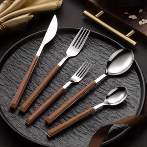 Juego de Cubiertos de Acero Inoxidable de Diseño de Lujo, Ecológico y Duradero para Uso Diario, Apto para Lavavajillas y de Larga Duración - Product Image 6