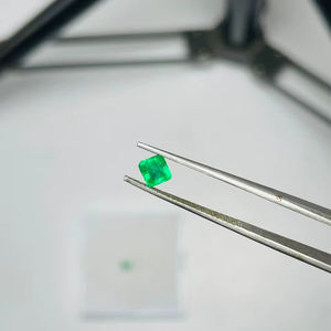 Esmeralda natural de Zambia, corte esmeralda, par de 0.83 quilates, buena calidad, buen brillo, color verde agradable, pulido perfecto, ideal para cualquier joyería. - Product Image 4