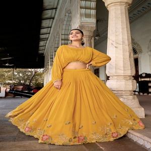 Lehenga Choli en Georgette à la Mode avec des Paillettes et des Broderies au Fil Fabricant et Fournisseur de Mode Féminine - Product Image 1