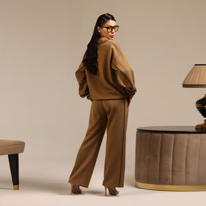 Ensemble coordonné pour femmes, qualité de salon haut de gamme, toucher doux, sweat-shirt en tricot, jogging, coupe décontractée moderne, tendance, best-seller du marché - Product Image 3