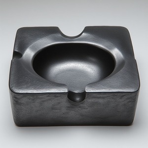 Cendrier à cigares en laiton antique artisanal, design écologique et durable, motif décoratif, finition lisse pour une maison de style patrimonial - Product Image 2