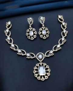 Belle finition mate de meilleure qualité avec des pierres AD Look Designer collier plaqué or ensemble avec boucles d'oreilles pour mariage pour les femmes - Product Image 5