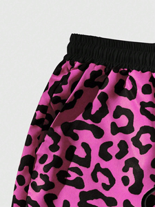 "Short de basket-ball décontracté Street Life pour homme, imprimé léopard, garniture rayée et cordon de serrage à la taille pour l'école et les vêtements décontractés" - Product Image 4