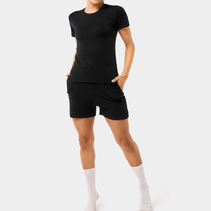 Shorts de survêtement pour femmes de haute qualité en gros, shorts respirants, shorts chauds, 100% coton molletonné, vêtements de rue décontractés d'été, fabriqués au Pakistan - Product Image 2
