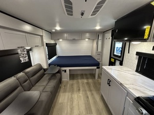 Remolque de Viaje Usado Jayco Jay Feather Air 16RB Premium 2026, Blanco, de Aluminio y Acero Inoxidable - Product Image 6