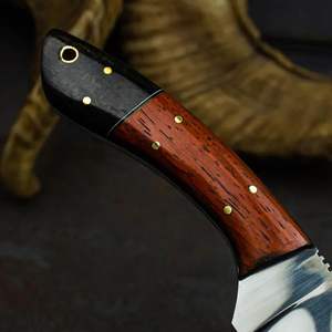 Cuchillo de Caza/Camping de Acero de Damasco Hecho a Mano Personalizado al por Mayor ODM OEM con Mango de Hueso de Color y Funda de Cuero - Product Image 4