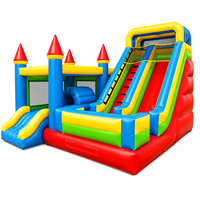 Structure gonflable commerciale en PVC avec toboggan intégré, logo et couleur personnalisables, idéale pour les locations événementielles pour enfants