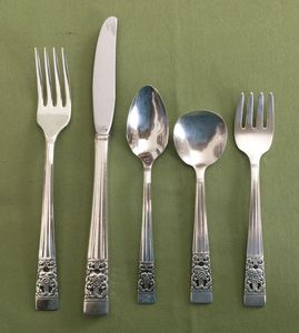 Ensemble de couverts en acier inoxydable avec poignée florale sculptée de luxe royal vintage, vaisselle élégante antique pour restaurant et repas à domicile - Product Image 6