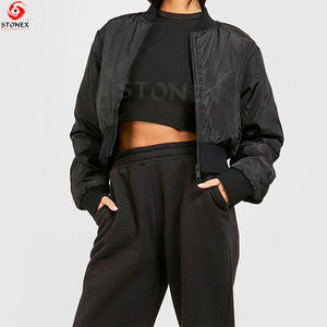 Blouson bombardier en nylon noir court pour femmes fermeture éclair col côtelé doublure en spandex tissu imprimé rempli de coton approvisionnement en gros - Product Image 4