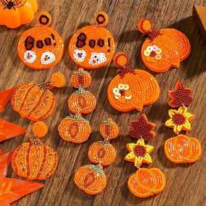 Pendientes de Calabaza de Halloween con Diseño Único, Hechos a Mano con Cuentas, Joyería Festiva para Mujer - Product Image 1
