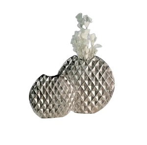 Gold Plated Metal Flower <b>Vase</b> for Table Decoration New Design Aluminum Centerpiece Flowers Decorative Pots & <b>Vase</b> for Sale - Product Image 2