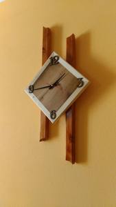 HORLOGE MURALE EN BOIS PERSONNALISÉE POUR UNE DÉCORATION MAISON ÉLÉGANTE Corps en bambou moderne avec rosh naturel pour les occasions de mariage - Product Image 2