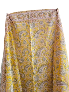 Pareo de Algodón Estampado a Mano en Amarillo, Cubierta de Playa para Mujer - Product Image 3