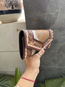 กระเป๋าคลัทช์หนังวัวสำหรับผู้หญิงกระเป๋าคลัทช์หนังขนแกะ2025มีดีไซน์ใหม่มีสไตล์ - Product Image 2