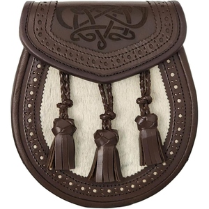 Accessoire de kilt celtique en cuir véritable Sporran des Highlands écossais fait à la main personnalisé pour hommes - Product Image 2