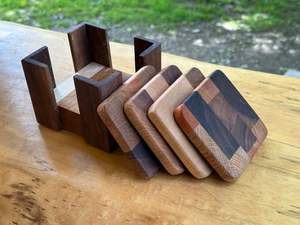 Ensemble de dessous-de-verre en bois fabriqué à partir de bois dur naturel avec une finition lisse pour la protection quotidienne de la table - Product Image 3