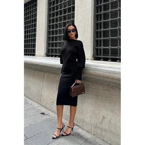 เดรสไหมพรมทรงเข้ารูป Bert Comfortable Sheath Midi รุ่น 2820 แขนทรงบอลลูนเปิดหลัง เอวทรงธรรมชาติ - Product Image 5