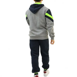 Nouveaux ensembles de sport de gymnastique pour hommes ensembles de survêtements pour hommes en plein air sweats à capuche pour hommes ensembles de course de survêtement de haute qualité - Product Image 5