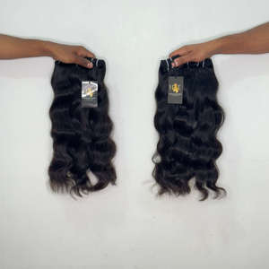 Cabello Humano Indio Virgen de Templo, Sin Procesar, con Cutícula Alineada, de un Solo Donante, y Paquete de Cabello Rizado Virgen Brasileño Sin Procesar - Product Image 1