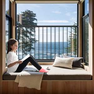 Protège-fenêtre multifonctionnel en métal Protège-enfant pour la maison avec compatibilité avec les tout-petits et les animaux domestiques - Product Image 1