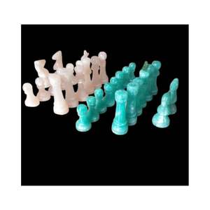 Pièces de jeu d'échecs de luxe Prisma Designs PCP 371 | Accessoires de jeu de société à effet cristal transparent fabriqués à la main - Product Image 4