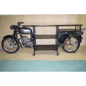 坚固的铁金属实心印度木质汽车摩托车风格酒吧餐桌橱柜，带搁板，用于酒吧餐厅装饰