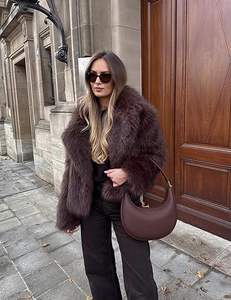 Chaqueta de lana Sherpa para mujer Abrigos cortos de manga larga peludos Prendas de abrigo con bolsillos Abrigos de invierno para mujer al por mayor - Product Image 3