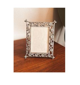 Metal <b>Photo</b> <b>Frame</b> Premium Interior Decoration For Living Space Table Display With Stylish Metallic Design - Product Image 5
