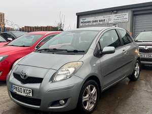 Utilisé pour Yaris conduite à gauche automatique cuir foncé berline hayon - Product Image 2