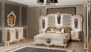 Ensemble de chambre à coucher antique français en bois massif sculpté, lit double rembourré, armoire, mobilier de chambre principale de villa - Product Image 2