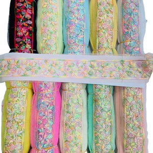 Dentelle festonnée en rayonne brodée en gros, 12,5 cm de large, pour tissu d'organza de mariage - Product Image 1