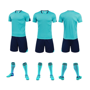 Maillots de football unisexes personnalisés en gros, ensemble d'uniformes de football de haute qualité, uniformes de football confortables avec design personnalisé - Product Image 5