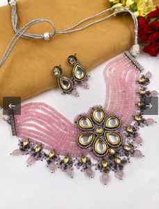 ชุดโช้คเกอร์ Kundan แบบดั้งเดิมพร้อมลูกปัดสีชมพูและต่างหูสำหรับชุดเจ้าสาวสำหรับผู้หญิงสาวๆโช้คเกอร์ Kundan สำหรับงานแต่งงาน - Product Image 5