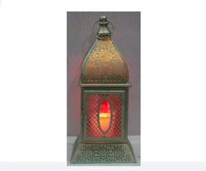 Linterna marroquí de sombra verde y dorada superventas para mesa - Product Image 1