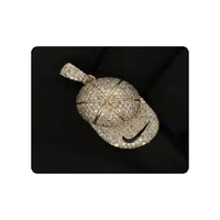 Accesorios de Moda Hip Hop, Colgante de Diamantes Estilo Sombrero con Esmalte Negro y Oro Real de 14 Quilates con Diamantes de Pureza Si, Disponible para la Venta